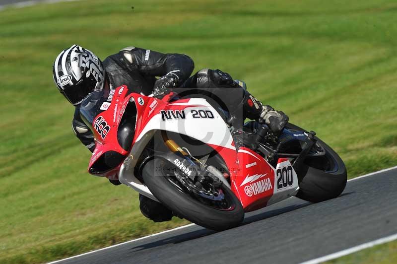 Motorcycle action photographs;event digital images;eventdigitalimages;no limits trackday;oulton park;oulton park circuit cheshire;oulton park photographs;peter wileman photography;trackday;trackday digital images;trackday photos