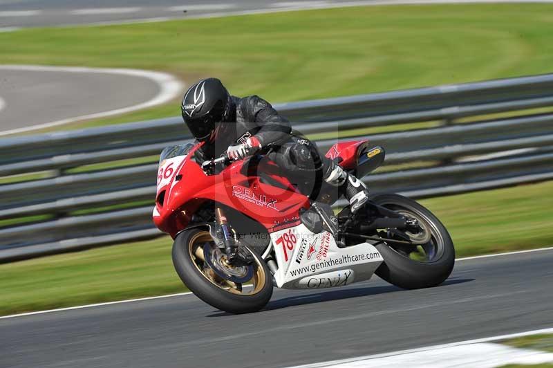 Motorcycle action photographs;event digital images;eventdigitalimages;no limits trackday;oulton park;oulton park circuit cheshire;oulton park photographs;peter wileman photography;trackday;trackday digital images;trackday photos
