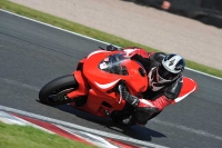 Motorcycle-action-photographs;event-digital-images;eventdigitalimages;no-limits-trackday;oulton-park;oulton-park-circuit-cheshire;oulton-park-photographs;peter-wileman-photography;trackday;trackday-digital-images;trackday-photos