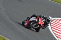 Motorcycle-action-photographs;event-digital-images;eventdigitalimages;no-limits-trackday;oulton-park;oulton-park-circuit-cheshire;oulton-park-photographs;peter-wileman-photography;trackday;trackday-digital-images;trackday-photos