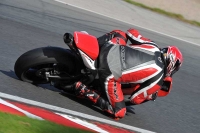 Motorcycle-action-photographs;event-digital-images;eventdigitalimages;no-limits-trackday;oulton-park;oulton-park-circuit-cheshire;oulton-park-photographs;peter-wileman-photography;trackday;trackday-digital-images;trackday-photos