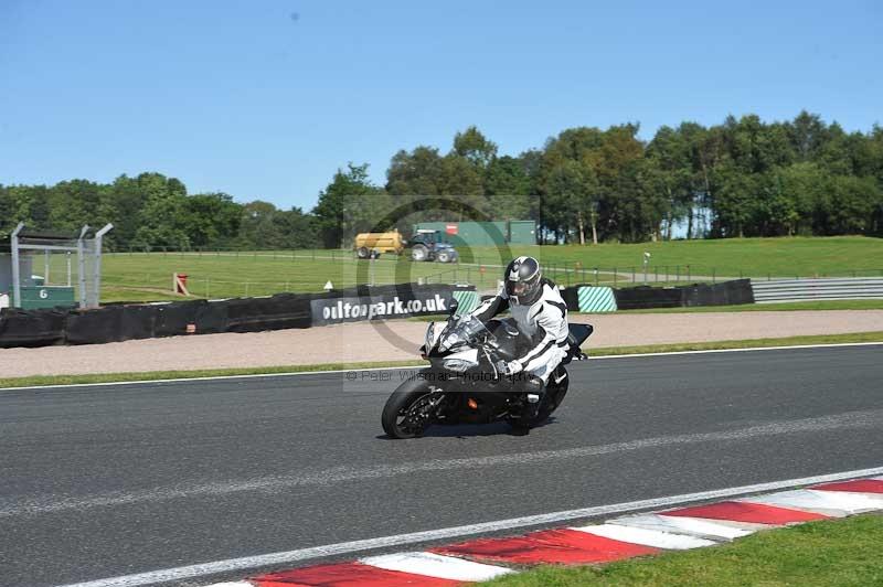 enduro digital images;event digital images;eventdigitalimages;no limits trackdays;oulton no limits trackday;oulton park cheshire;oulton trackday photographs;peter wileman photography;racing digital images;trackday digital images;trackday photos