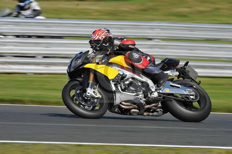 enduro digital images;event digital images;eventdigitalimages;no limits trackdays;oulton no limits trackday;oulton park cheshire;oulton trackday photographs;peter wileman photography;racing digital images;trackday digital images;trackday photos