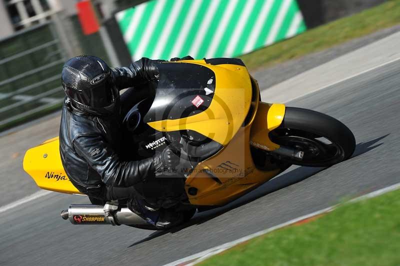 enduro digital images;event digital images;eventdigitalimages;no limits trackdays;oulton no limits trackday;oulton park cheshire;oulton trackday photographs;peter wileman photography;racing digital images;trackday digital images;trackday photos