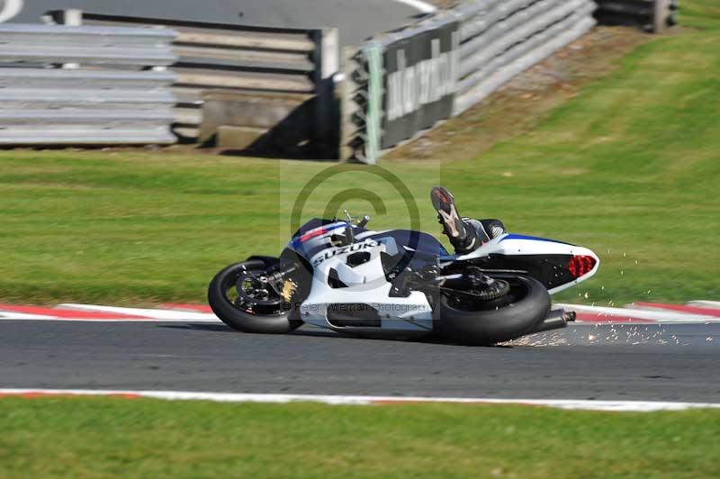 enduro digital images;event digital images;eventdigitalimages;no limits trackdays;oulton no limits trackday;oulton park cheshire;oulton trackday photographs;peter wileman photography;racing digital images;trackday digital images;trackday photos