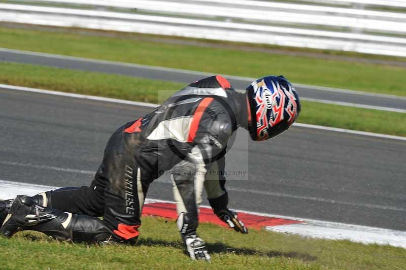 enduro digital images;event digital images;eventdigitalimages;no limits trackdays;oulton no limits trackday;oulton park cheshire;oulton trackday photographs;peter wileman photography;racing digital images;trackday digital images;trackday photos
