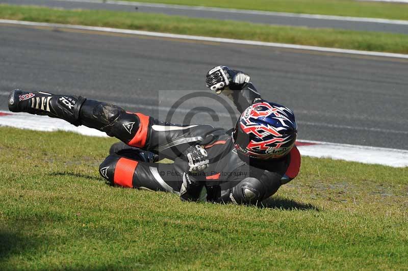 enduro digital images;event digital images;eventdigitalimages;no limits trackdays;oulton no limits trackday;oulton park cheshire;oulton trackday photographs;peter wileman photography;racing digital images;trackday digital images;trackday photos