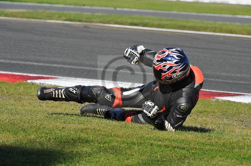 enduro digital images;event digital images;eventdigitalimages;no limits trackdays;oulton no limits trackday;oulton park cheshire;oulton trackday photographs;peter wileman photography;racing digital images;trackday digital images;trackday photos