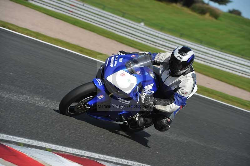 enduro digital images;event digital images;eventdigitalimages;no limits trackdays;oulton no limits trackday;oulton park cheshire;oulton trackday photographs;peter wileman photography;racing digital images;trackday digital images;trackday photos