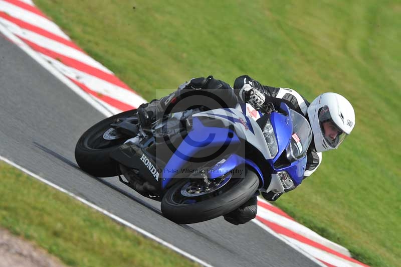 enduro digital images;event digital images;eventdigitalimages;no limits trackdays;oulton no limits trackday;oulton park cheshire;oulton trackday photographs;peter wileman photography;racing digital images;trackday digital images;trackday photos