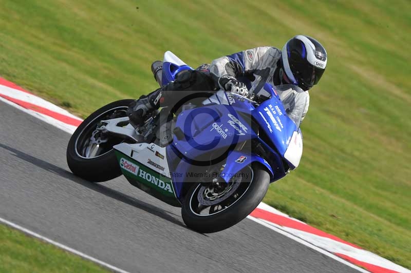 enduro digital images;event digital images;eventdigitalimages;no limits trackdays;oulton no limits trackday;oulton park cheshire;oulton trackday photographs;peter wileman photography;racing digital images;trackday digital images;trackday photos