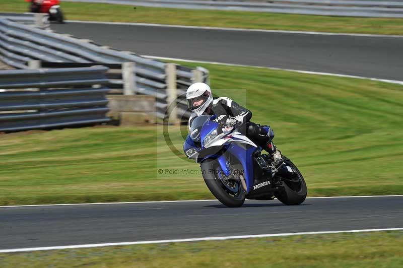 enduro digital images;event digital images;eventdigitalimages;no limits trackdays;oulton no limits trackday;oulton park cheshire;oulton trackday photographs;peter wileman photography;racing digital images;trackday digital images;trackday photos