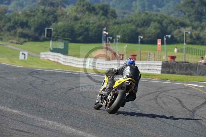 enduro digital images;event digital images;eventdigitalimages;no limits trackdays;oulton no limits trackday;oulton park cheshire;oulton trackday photographs;peter wileman photography;racing digital images;trackday digital images;trackday photos