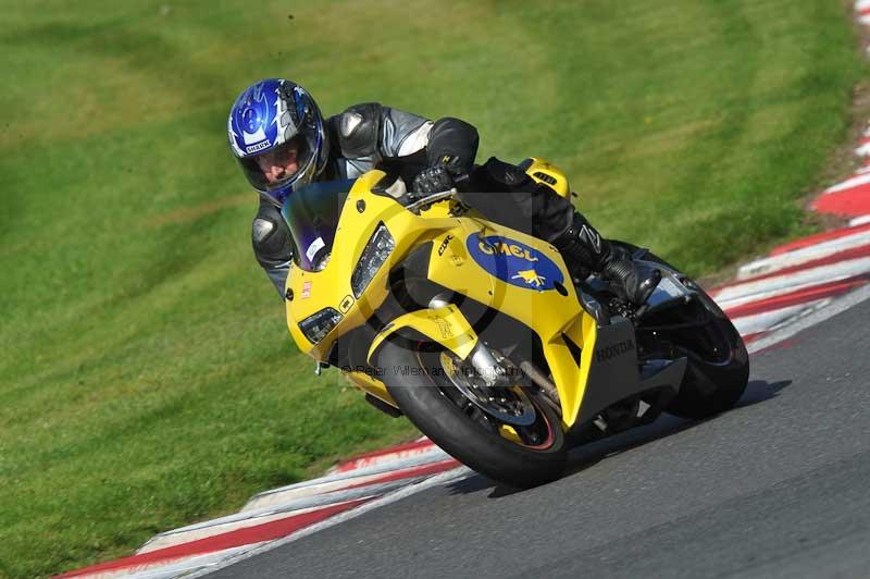 enduro digital images;event digital images;eventdigitalimages;no limits trackdays;oulton no limits trackday;oulton park cheshire;oulton trackday photographs;peter wileman photography;racing digital images;trackday digital images;trackday photos