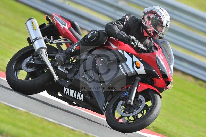 enduro digital images;event digital images;eventdigitalimages;no limits trackdays;oulton no limits trackday;oulton park cheshire;oulton trackday photographs;peter wileman photography;racing digital images;trackday digital images;trackday photos