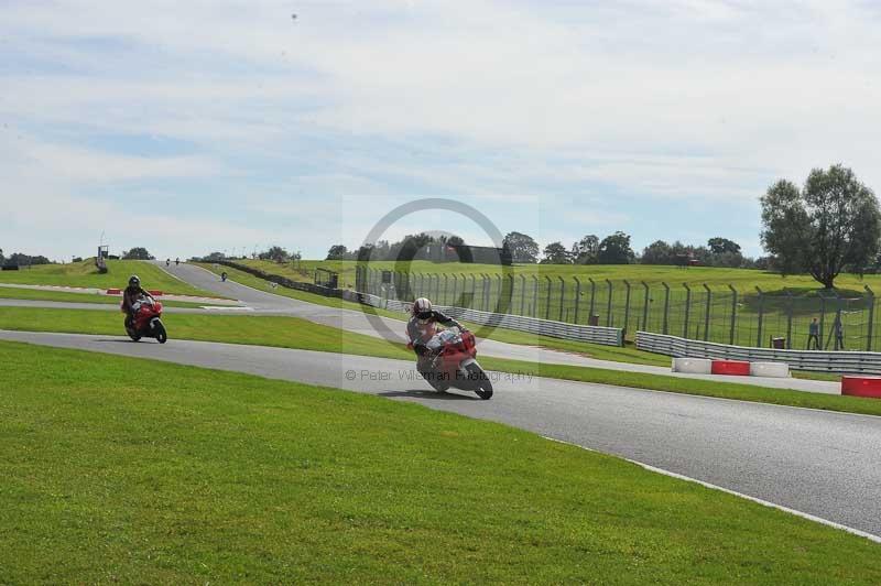 enduro digital images;event digital images;eventdigitalimages;no limits trackdays;oulton no limits trackday;oulton park cheshire;oulton trackday photographs;peter wileman photography;racing digital images;trackday digital images;trackday photos