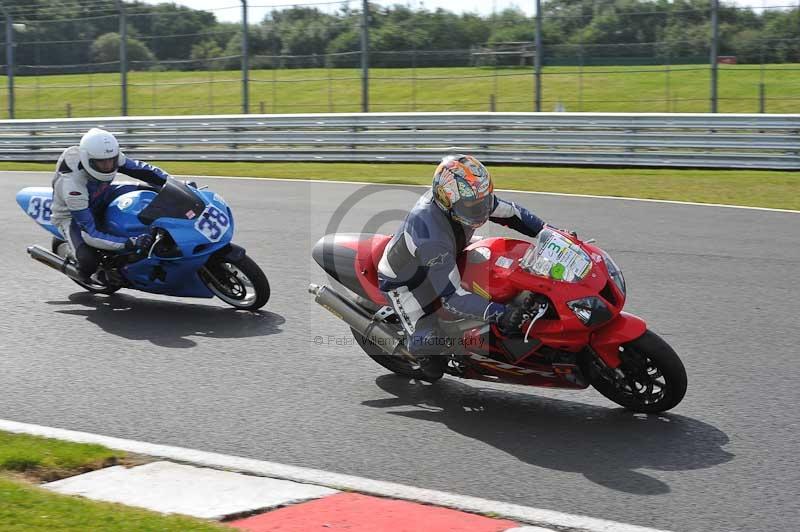 enduro digital images;event digital images;eventdigitalimages;no limits trackdays;oulton no limits trackday;oulton park cheshire;oulton trackday photographs;peter wileman photography;racing digital images;trackday digital images;trackday photos