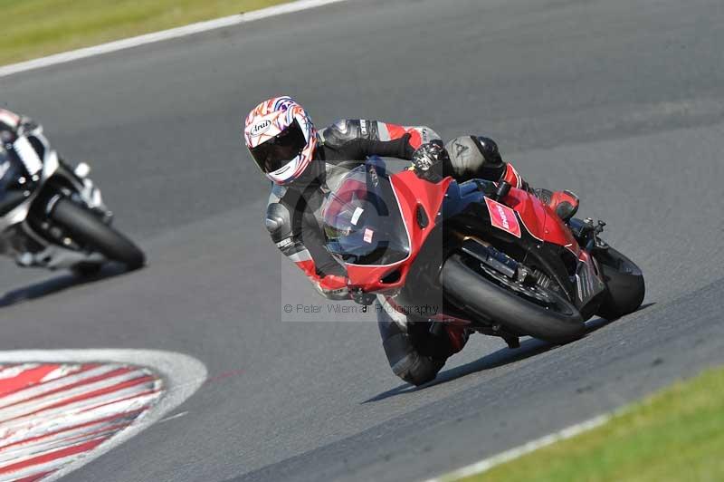 enduro digital images;event digital images;eventdigitalimages;no limits trackdays;oulton no limits trackday;oulton park cheshire;oulton trackday photographs;peter wileman photography;racing digital images;trackday digital images;trackday photos