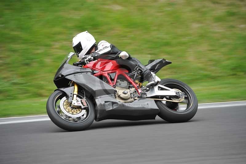 Motorcycle action photographs;Trackday digital images;cadwell;cadwell park photographs;event digital images;eventdigitalimages;motor racing louth lincolnshire;no limits trackdays;peter wileman photography;trackday;trackday photos
