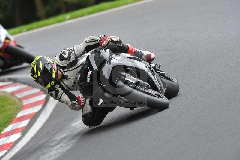 Motorcycle action photographs;Trackday digital images;cadwell;cadwell park photographs;event digital images;eventdigitalimages;motor racing louth lincolnshire;no limits trackdays;peter wileman photography;trackday;trackday photos