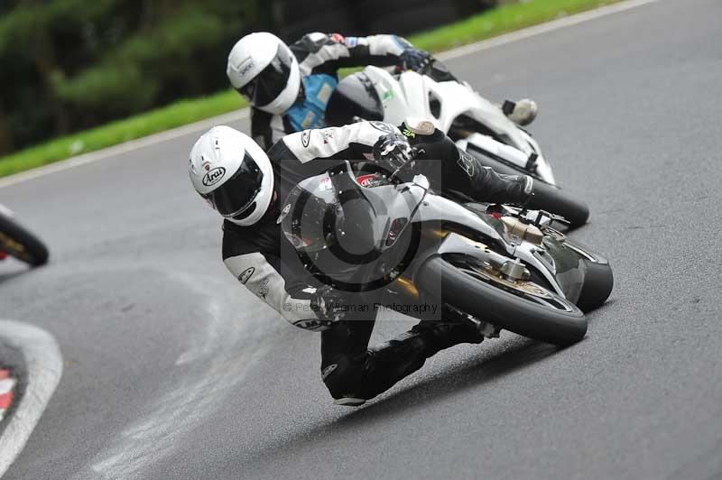 Motorcycle action photographs;Trackday digital images;cadwell;cadwell park photographs;event digital images;eventdigitalimages;motor racing louth lincolnshire;no limits trackdays;peter wileman photography;trackday;trackday photos