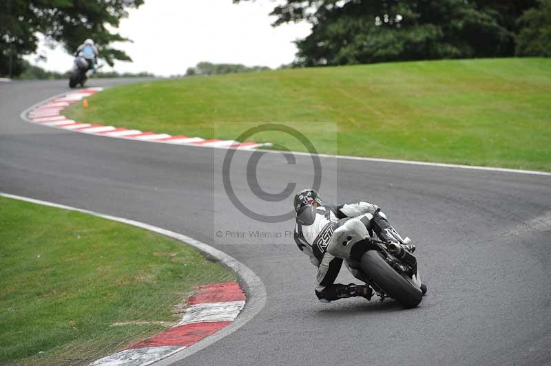 Motorcycle action photographs;Trackday digital images;cadwell;cadwell park photographs;event digital images;eventdigitalimages;motor racing louth lincolnshire;no limits trackdays;peter wileman photography;trackday;trackday photos