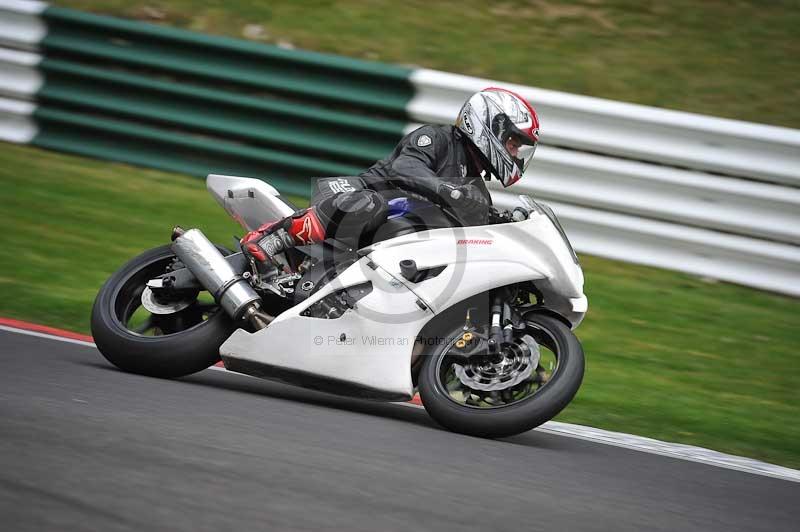 Motorcycle action photographs;Trackday digital images;cadwell;cadwell park photographs;event digital images;eventdigitalimages;motor racing louth lincolnshire;no limits trackdays;peter wileman photography;trackday;trackday photos