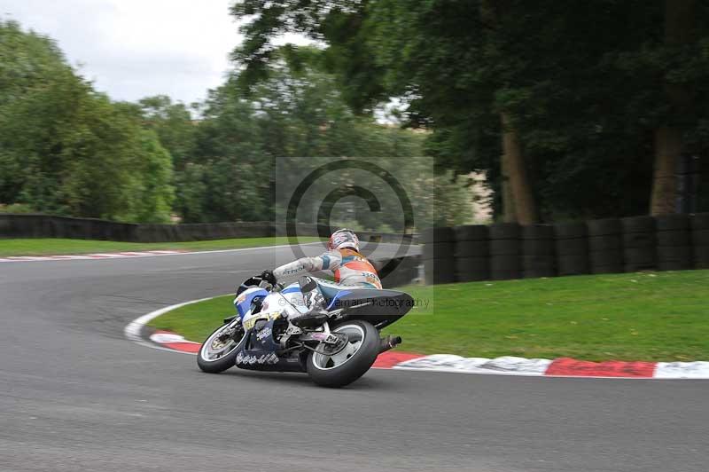 Motorcycle action photographs;Trackday digital images;cadwell;cadwell park photographs;event digital images;eventdigitalimages;motor racing louth lincolnshire;no limits trackdays;peter wileman photography;trackday;trackday photos
