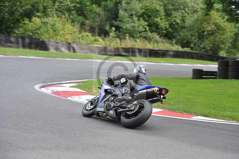 Motorcycle action photographs;Trackday digital images;cadwell;cadwell park photographs;event digital images;eventdigitalimages;motor racing louth lincolnshire;no limits trackdays;peter wileman photography;trackday;trackday photos