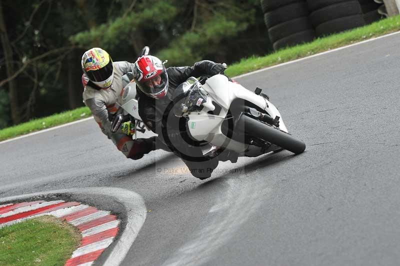 Motorcycle action photographs;Trackday digital images;cadwell;cadwell park photographs;event digital images;eventdigitalimages;motor racing louth lincolnshire;no limits trackdays;peter wileman photography;trackday;trackday photos