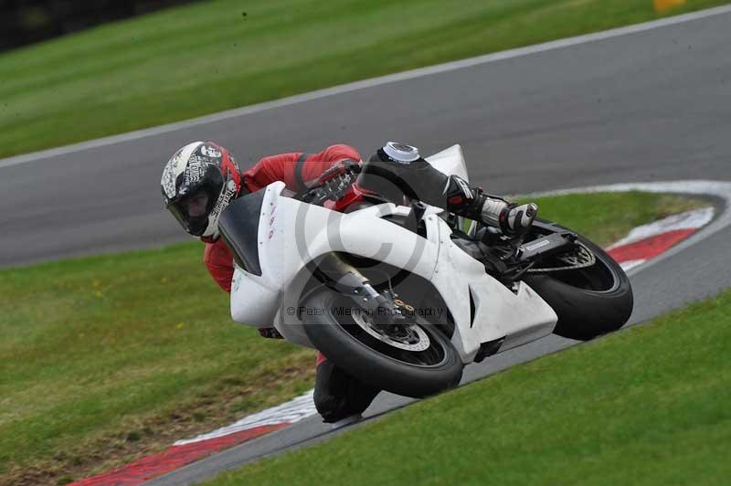 Motorcycle action photographs;Trackday digital images;cadwell;cadwell park photographs;event digital images;eventdigitalimages;motor racing louth lincolnshire;no limits trackdays;peter wileman photography;trackday;trackday photos