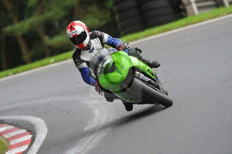 Motorcycle action photographs;Trackday digital images;cadwell;cadwell park photographs;event digital images;eventdigitalimages;motor racing louth lincolnshire;no limits trackdays;peter wileman photography;trackday;trackday photos