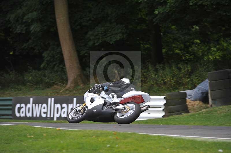 Motorcycle action photographs;Trackday digital images;cadwell;cadwell park photographs;event digital images;eventdigitalimages;motor racing louth lincolnshire;no limits trackdays;peter wileman photography;trackday;trackday photos