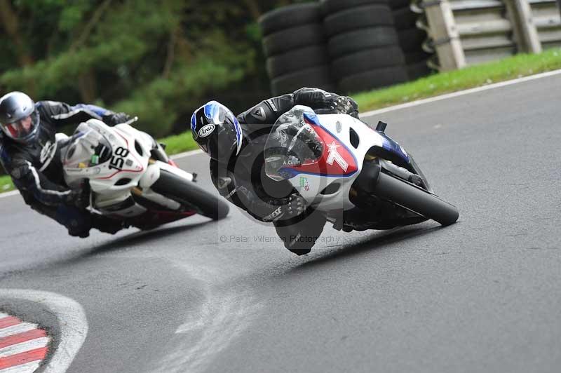 Motorcycle action photographs;Trackday digital images;cadwell;cadwell park photographs;event digital images;eventdigitalimages;motor racing louth lincolnshire;no limits trackdays;peter wileman photography;trackday;trackday photos