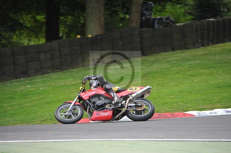 Motorcycle action photographs;Trackday digital images;cadwell;cadwell park photographs;event digital images;eventdigitalimages;motor racing louth lincolnshire;no limits trackdays;peter wileman photography;trackday;trackday photos