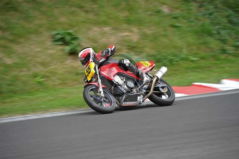 Motorcycle action photographs;Trackday digital images;cadwell;cadwell park photographs;event digital images;eventdigitalimages;motor racing louth lincolnshire;no limits trackdays;peter wileman photography;trackday;trackday photos