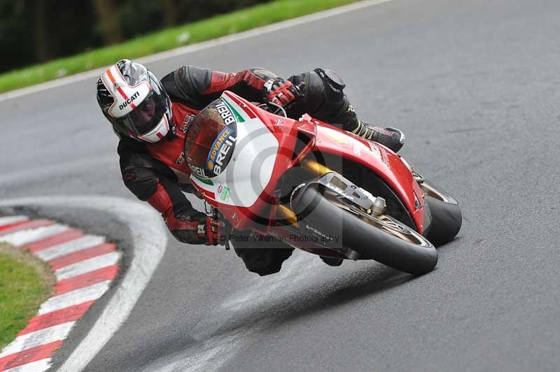Motorcycle action photographs;Trackday digital images;cadwell;cadwell park photographs;event digital images;eventdigitalimages;motor racing louth lincolnshire;no limits trackdays;peter wileman photography;trackday;trackday photos