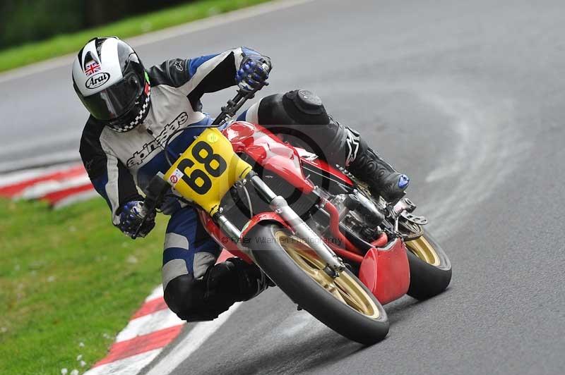 Motorcycle action photographs;Trackday digital images;cadwell;cadwell park photographs;event digital images;eventdigitalimages;motor racing louth lincolnshire;no limits trackdays;peter wileman photography;trackday;trackday photos