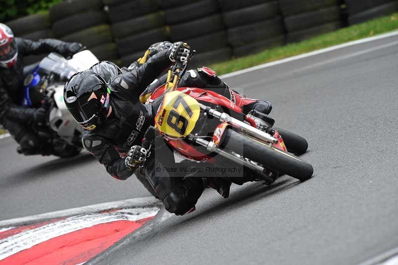 Motorcycle action photographs;Trackday digital images;cadwell;cadwell park photographs;event digital images;eventdigitalimages;motor racing louth lincolnshire;no limits trackdays;peter wileman photography;trackday;trackday photos