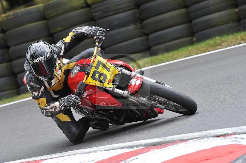 Motorcycle action photographs;Trackday digital images;cadwell;cadwell park photographs;event digital images;eventdigitalimages;motor racing louth lincolnshire;no limits trackdays;peter wileman photography;trackday;trackday photos