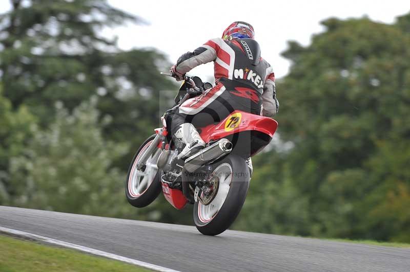 Motorcycle action photographs;Trackday digital images;cadwell;cadwell park photographs;event digital images;eventdigitalimages;motor racing louth lincolnshire;no limits trackdays;peter wileman photography;trackday;trackday photos