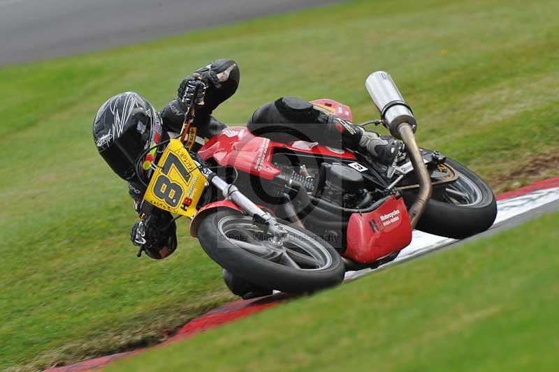Motorcycle action photographs;Trackday digital images;cadwell;cadwell park photographs;event digital images;eventdigitalimages;motor racing louth lincolnshire;no limits trackdays;peter wileman photography;trackday;trackday photos