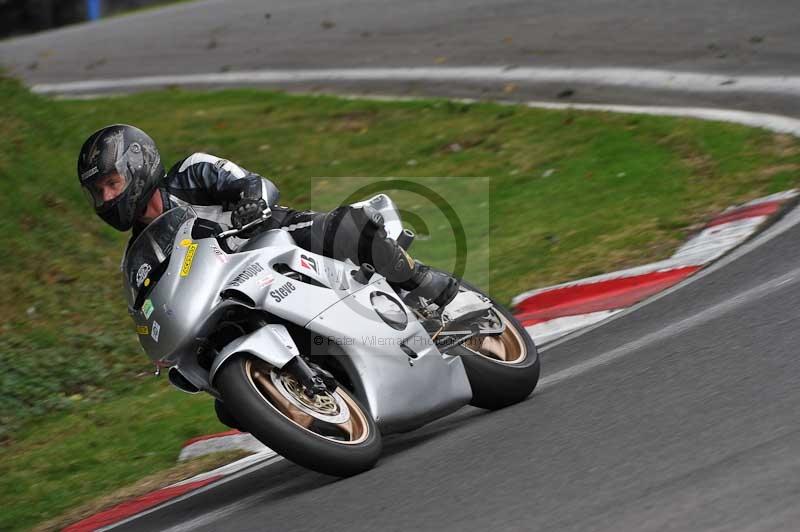 Motorcycle action photographs;Trackday digital images;cadwell;cadwell park photographs;event digital images;eventdigitalimages;motor racing louth lincolnshire;no limits trackdays;peter wileman photography;trackday;trackday photos