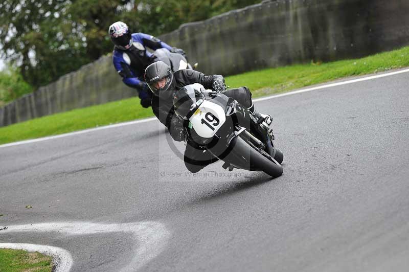 Motorcycle action photographs;Trackday digital images;cadwell;cadwell park photographs;event digital images;eventdigitalimages;motor racing louth lincolnshire;no limits trackdays;peter wileman photography;trackday;trackday photos
