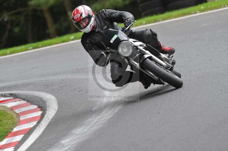Motorcycle action photographs;Trackday digital images;cadwell;cadwell park photographs;event digital images;eventdigitalimages;motor racing louth lincolnshire;no limits trackdays;peter wileman photography;trackday;trackday photos