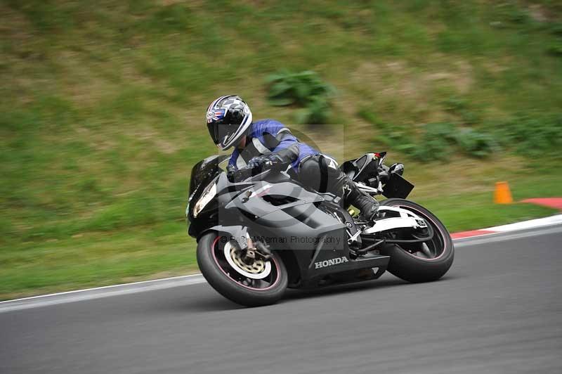 Motorcycle action photographs;Trackday digital images;cadwell;cadwell park photographs;event digital images;eventdigitalimages;motor racing louth lincolnshire;no limits trackdays;peter wileman photography;trackday;trackday photos