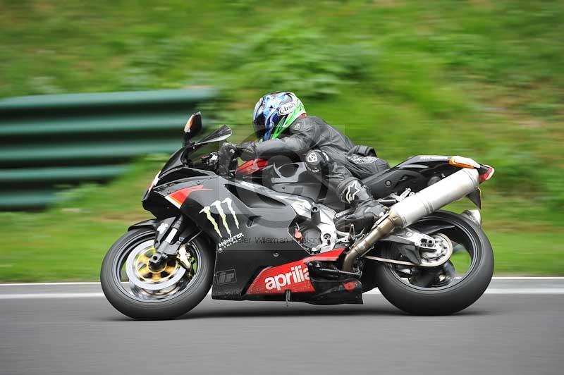 Motorcycle action photographs;Trackday digital images;cadwell;cadwell park photographs;event digital images;eventdigitalimages;motor racing louth lincolnshire;no limits trackdays;peter wileman photography;trackday;trackday photos