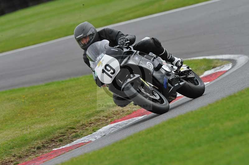 Motorcycle action photographs;Trackday digital images;cadwell;cadwell park photographs;event digital images;eventdigitalimages;motor racing louth lincolnshire;no limits trackdays;peter wileman photography;trackday;trackday photos