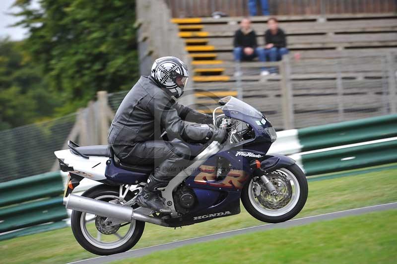 Motorcycle action photographs;Trackday digital images;cadwell;cadwell park photographs;event digital images;eventdigitalimages;motor racing louth lincolnshire;no limits trackdays;peter wileman photography;trackday;trackday photos