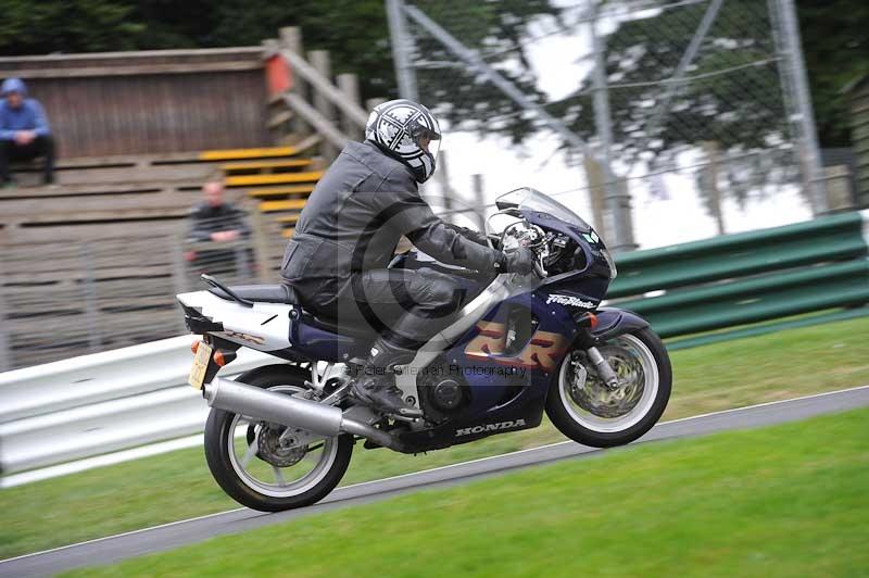 Motorcycle action photographs;Trackday digital images;cadwell;cadwell park photographs;event digital images;eventdigitalimages;motor racing louth lincolnshire;no limits trackdays;peter wileman photography;trackday;trackday photos